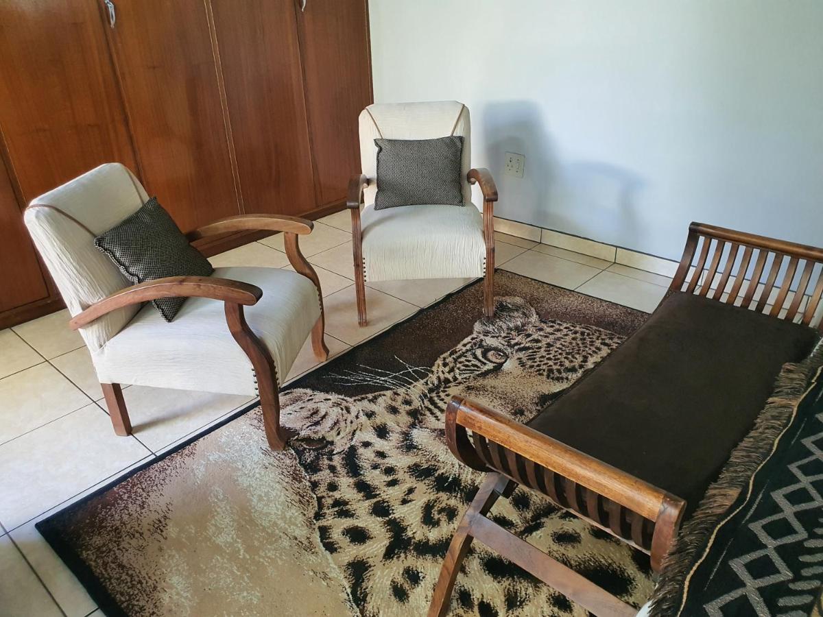 Selati 103 Guest Cottages Malalane Ngoại thất bức ảnh